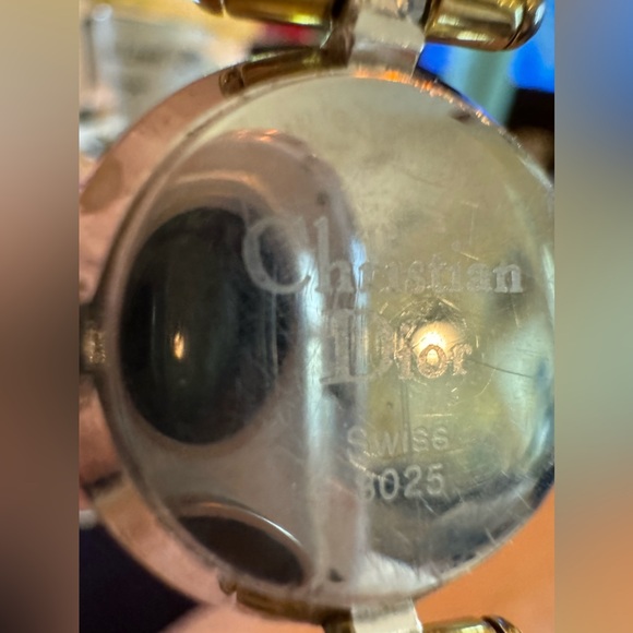 Christian Dior vintage watch! Lovely markings on clasp! Swiss 8025! - Picture 4 of 14